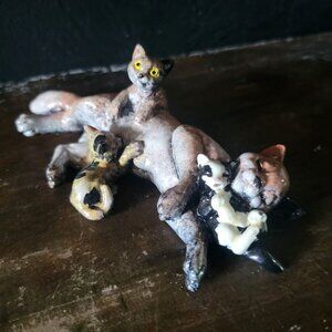 Vtg Kittys Kennel "Mamasita" Cat Figurine Mother Cat Nursing Kittens, Cat Lover